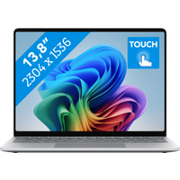Review Microsoft Surface Laptop 8th Gen 13 - M10 / 16GB / 512GB Platinum QWERTY - 0196388733477